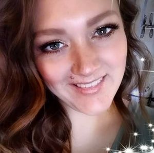 Meet your Posher, Heidi